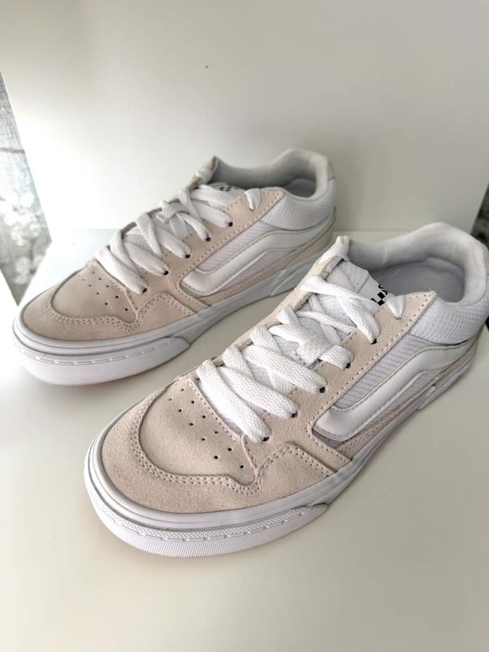 VANS Caldrone Skate Sneakers White | Women’s Size 7